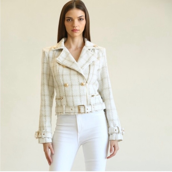 NWT Beautiful white and gold tweed like blazer/ jacket. Modern and versatile. - Picture 2 of 4